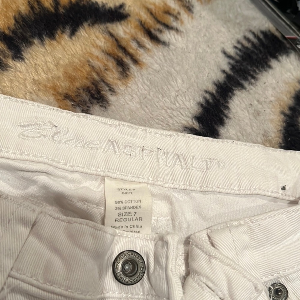Jenas white size 7 reg